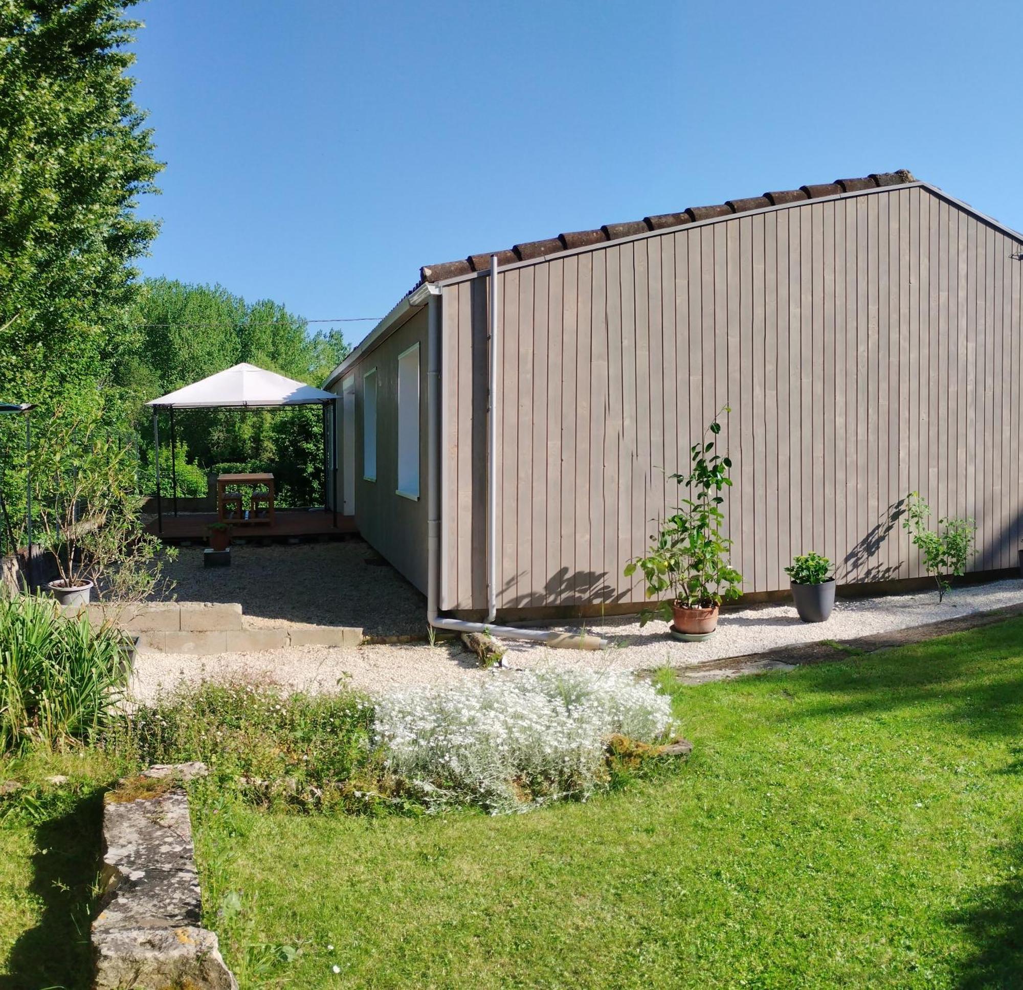 Gite Le Vieux Moulin Sansais Экстерьер фото